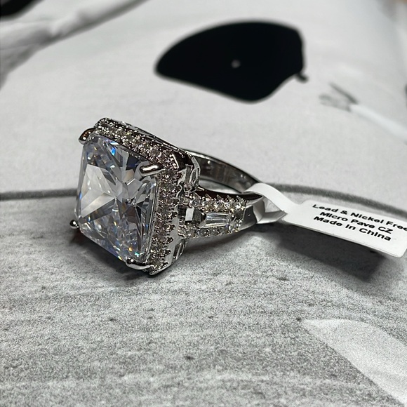 Big princess bling ring - Picture 2 of 7